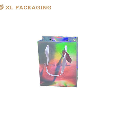 comprar Bolsas de compras de papel holográfico personalizadas con mangos de cinta para cosméticos Fabricación en línea
