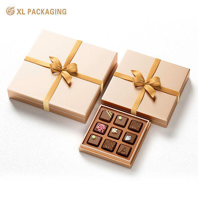 comprar Caja de Regalo de Chocolate de Lujo Color Dorado Champagne con Inserto de EVA Multiceldas y Lazo de Cinta Listo para Regalar Fabricación en línea