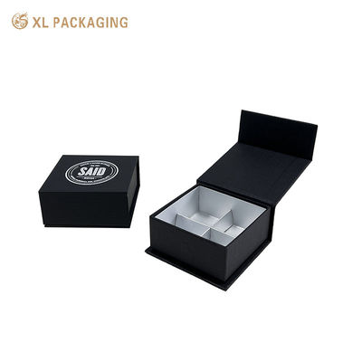 Caja de regalo de chocolate negro magnético de 4 cavidades con inserción de papel de plata de 350 g