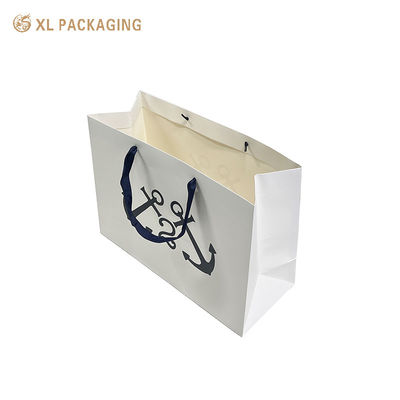 Bolsos de compras de papel con asa de cuerda blanca mate para ropa y zapatos