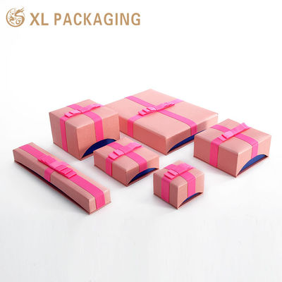 Set de caja de joyería de tapa rosa y base, papel especial de 120 gramos, impresión de logotipo personalizado para el embalaje de joyas