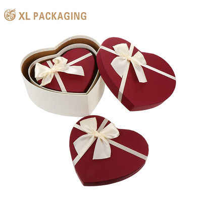 Caja de regalo personalizable de 3 capas en forma de corazón anidado con base y tapa para regalos de lujo ecológicos para el Día de San Valentín