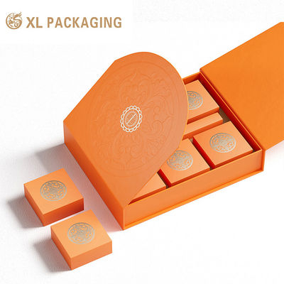 Caja de chocolate de lujo magnética doble con 7 cajas pequeñas interiores y estampado en caliente en relieve naranja
