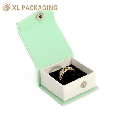 Tamaños personalizados Cajas de joyería magnética de lujo Colores inserciones para exhibición de joyas elegantes