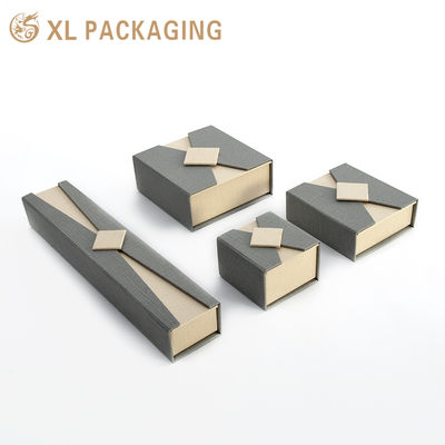 Caja de regalo de joyería magnética de doble puerta con cartón rígido de 2 mm y papel especial texturizado para collar de anillo pulsera de pendiente