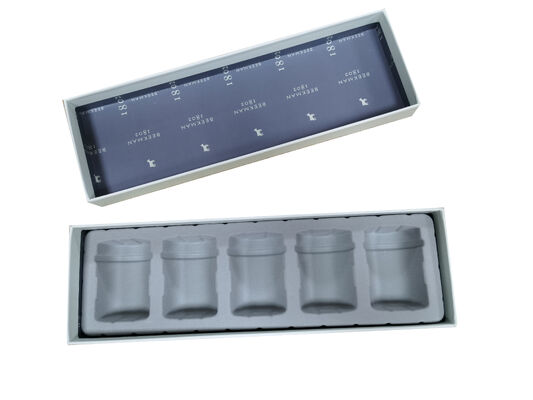 Caja de regalo rígida en relieve con inserto de blíster seguro para 4 botellas: elegante superficie en relieve e impresión totalmente personalizada